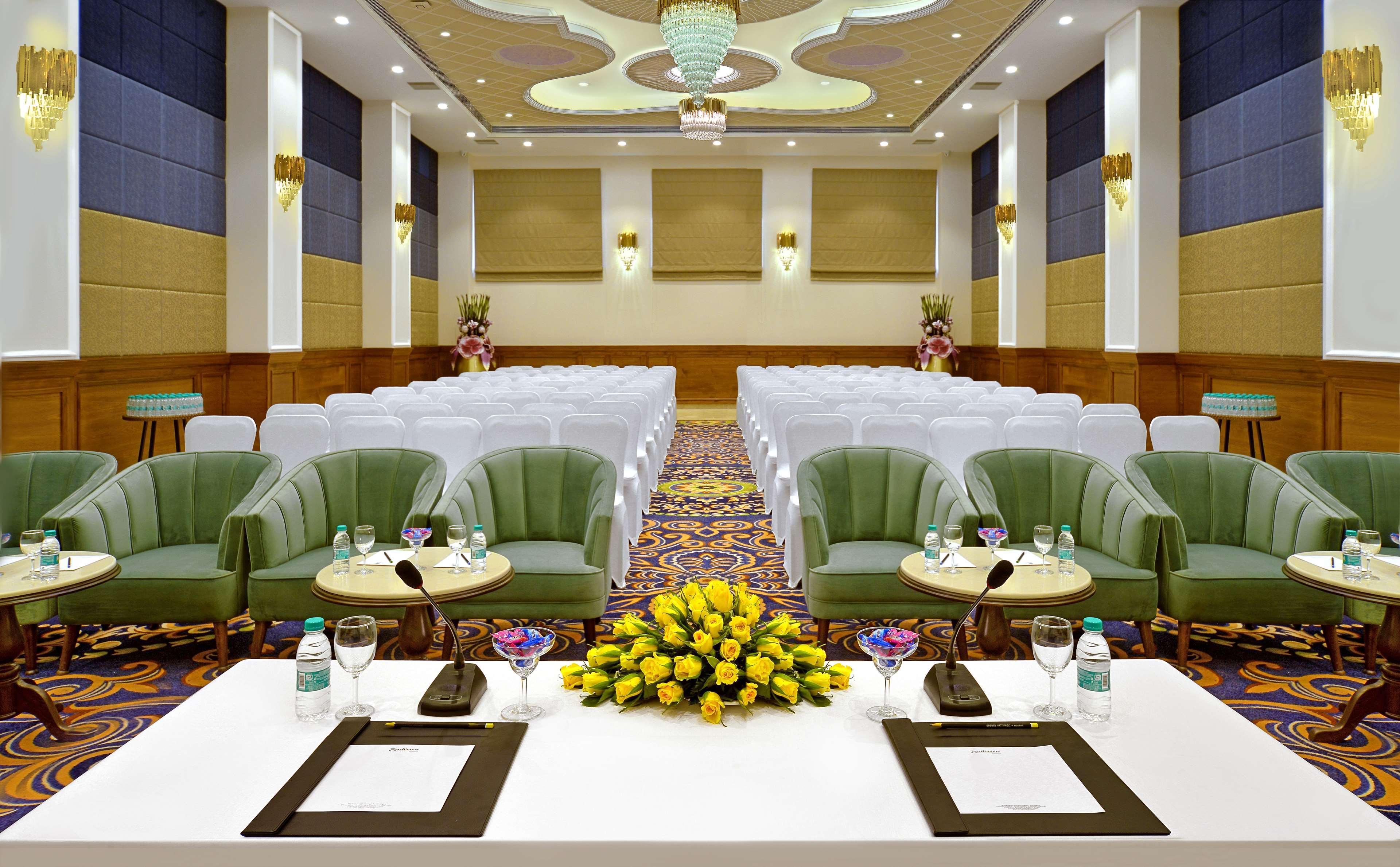 Radisson Chandigarh Zirakpur Eksteriør bilde The Royal Hall