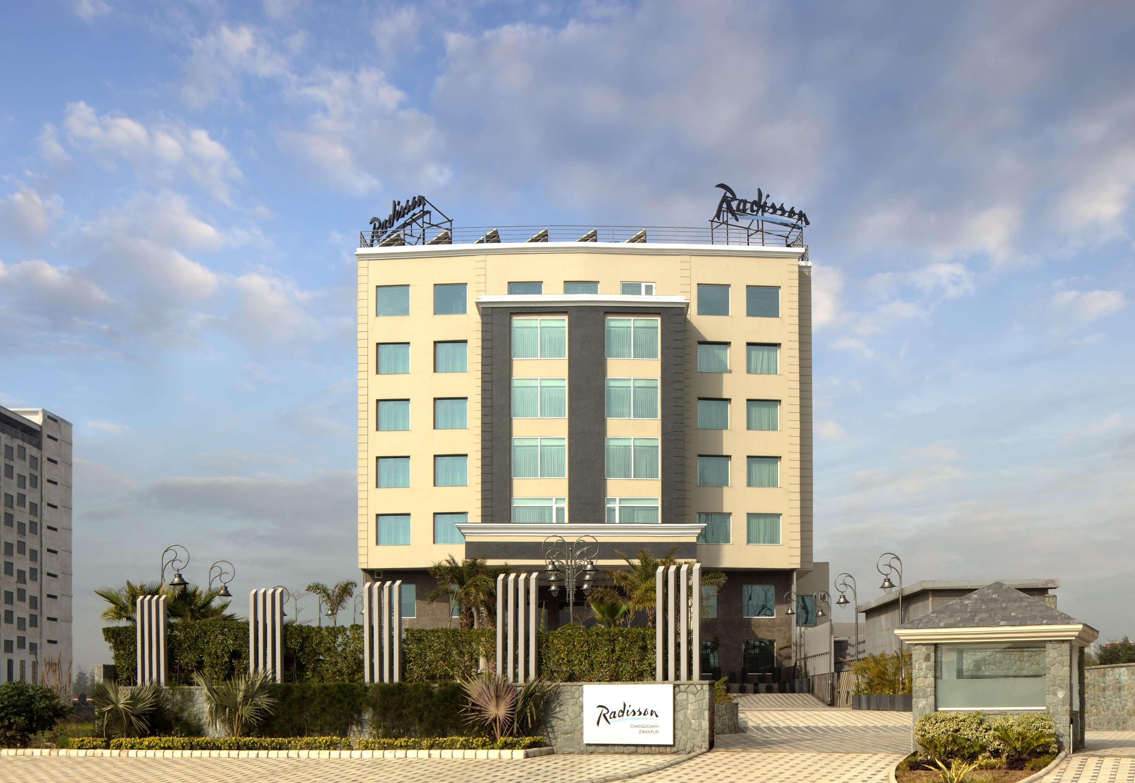 Radisson Chandigarh Zirakpur Eksteriør bilde Radisson Blu Hotel, Pune