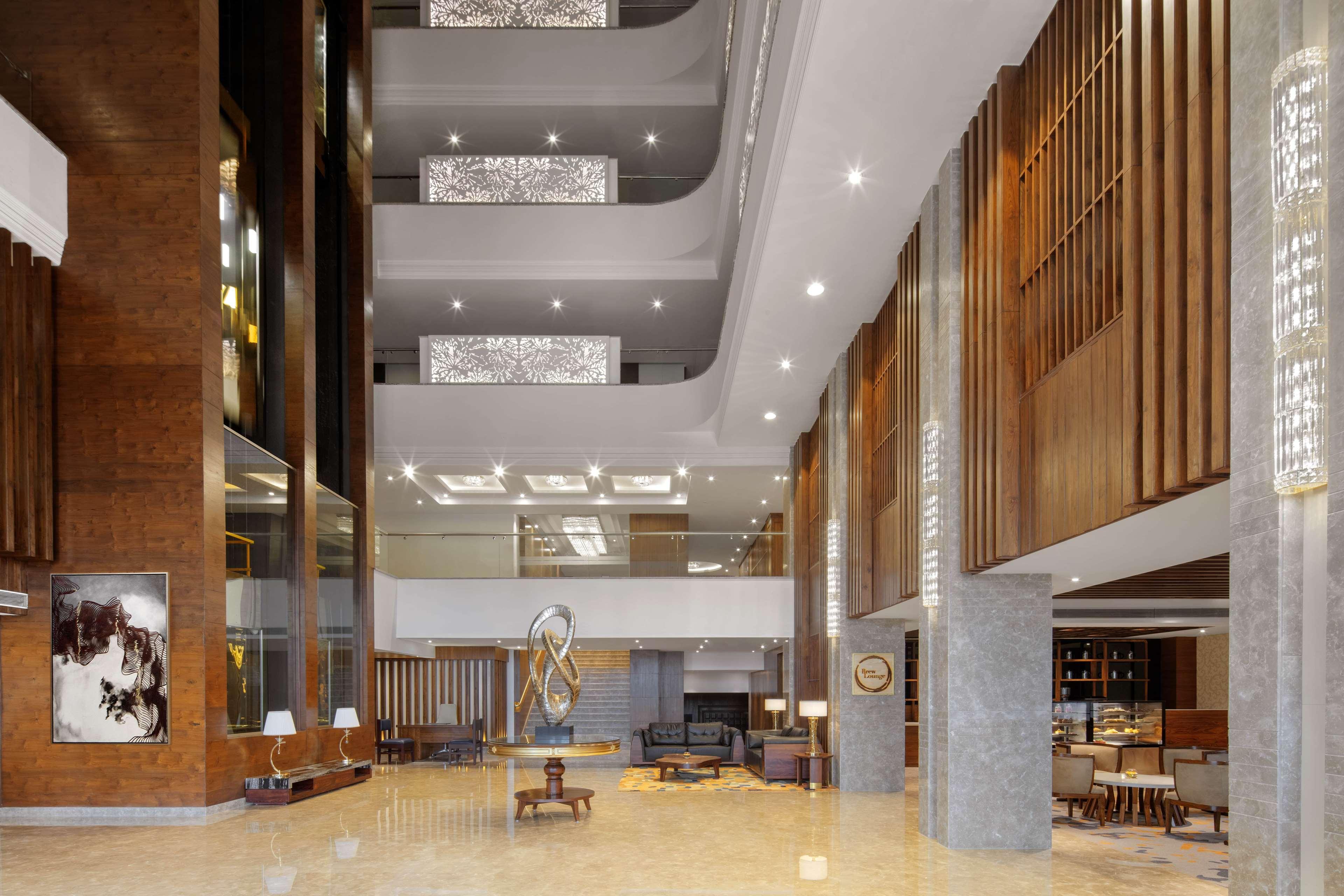 Radisson Chandigarh Zirakpur Eksteriør bilde The lobby of the hotel