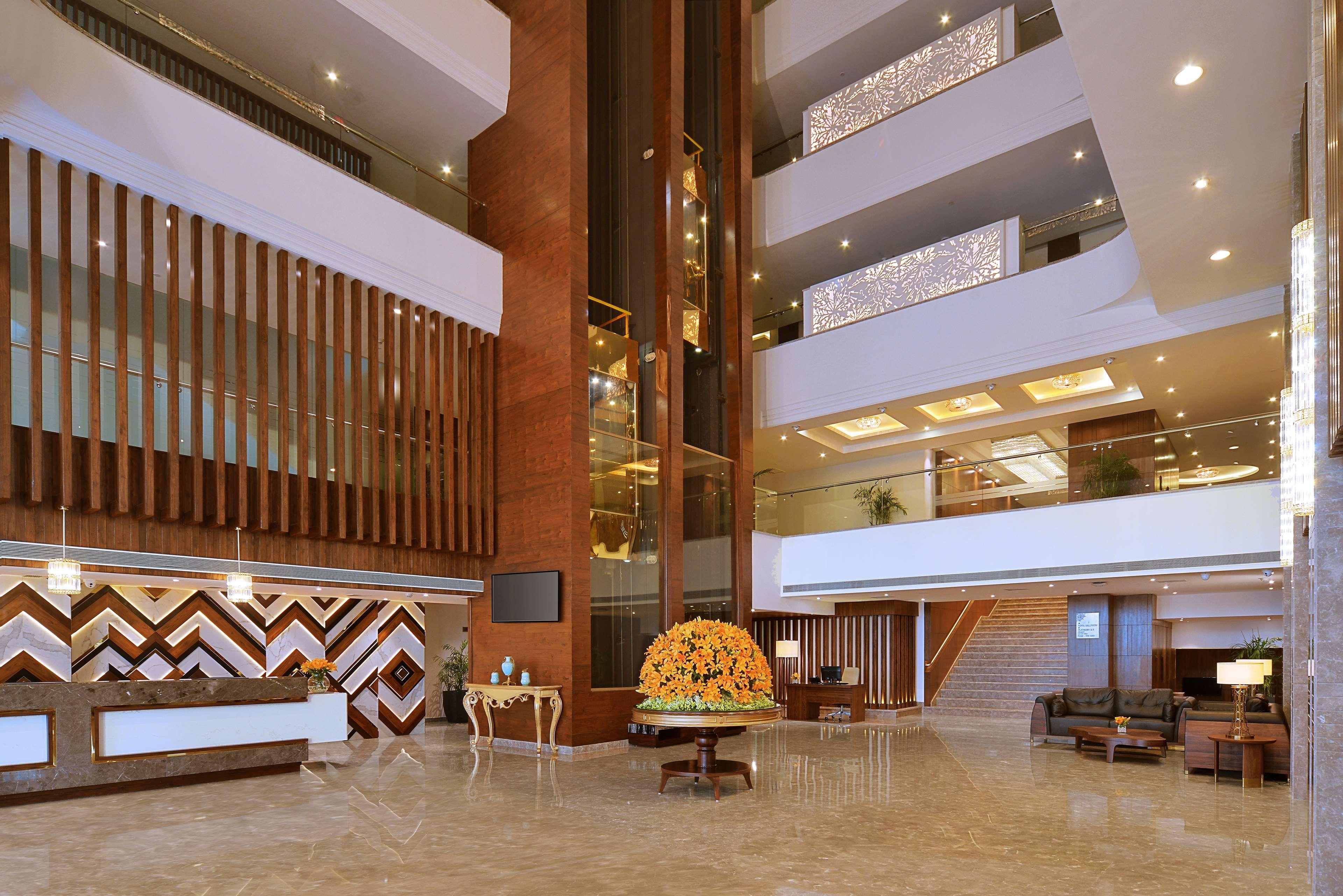 Radisson Chandigarh Zirakpur Eksteriør bilde The lobby of the hotel