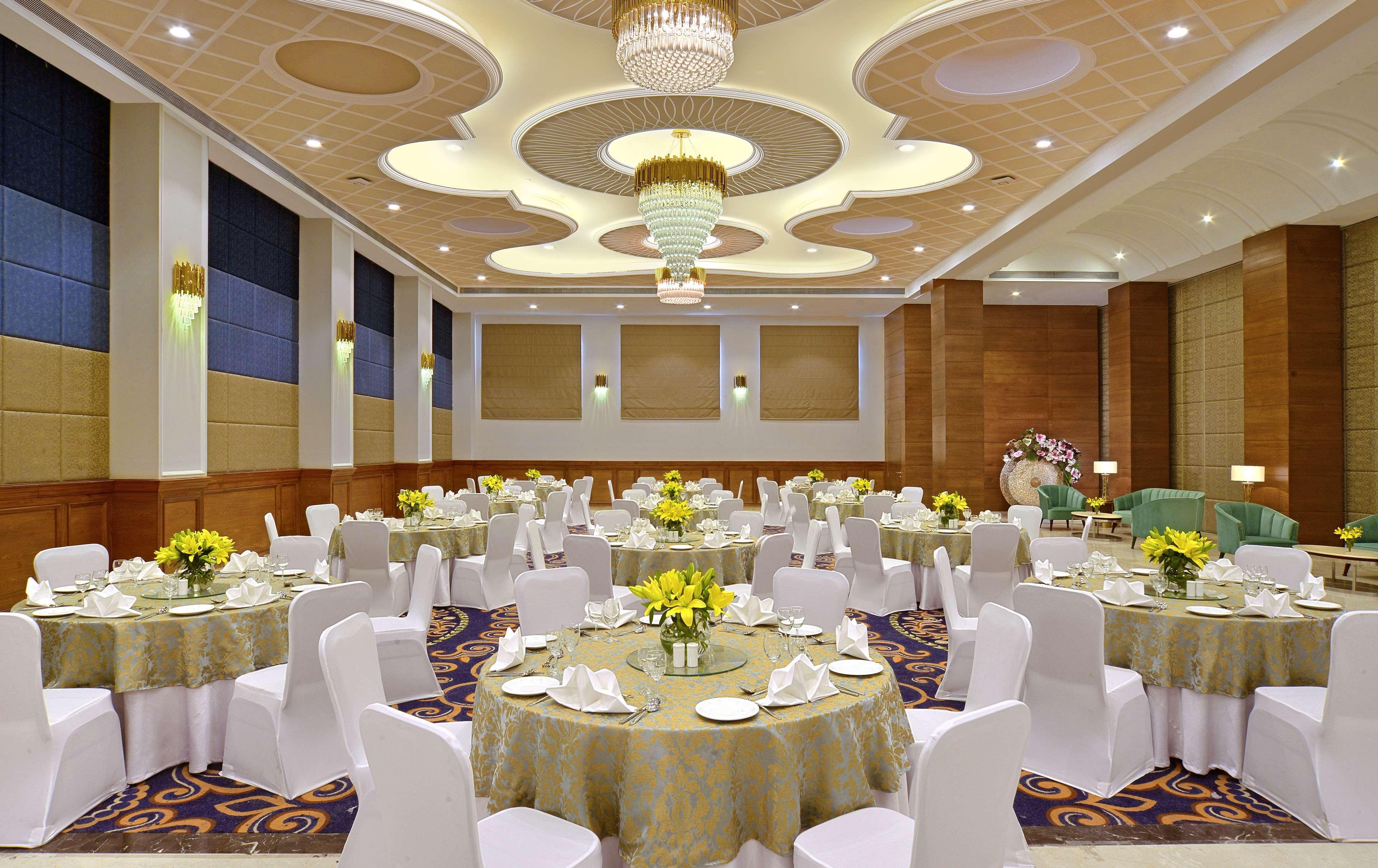 Radisson Chandigarh Zirakpur Eksteriør bilde The Grand Ballroom